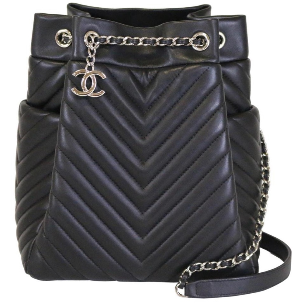 CHANEL Bucket Bag